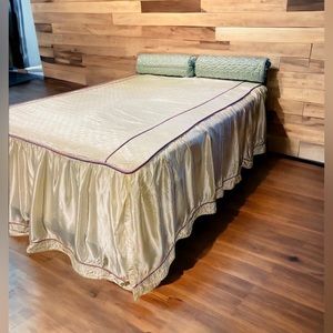 Quilted satin bedspread Hollywood designer 1960’s